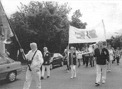 Festumzug mit dem Banner 625 Jahre Rudow